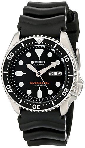 Seiko SKX007 automatic diver watch with black rubber strap